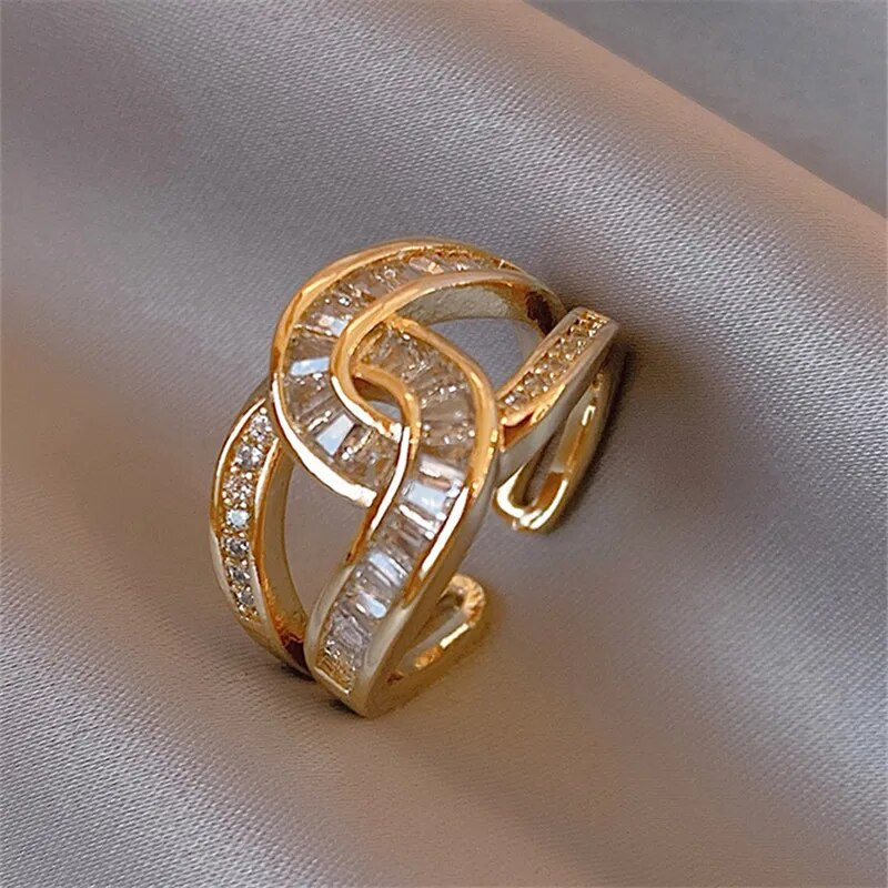 Adriana - Elegant Adjustable Ring with Knot