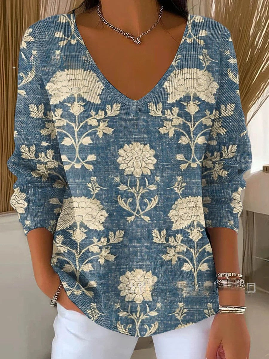 Beatrice – Pullover with V-Neck