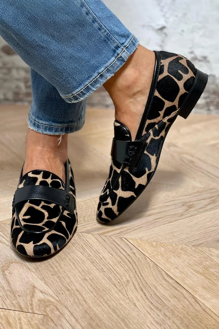 ANIMAL PRINT LOAFER WITH ELEGANT DETAILS