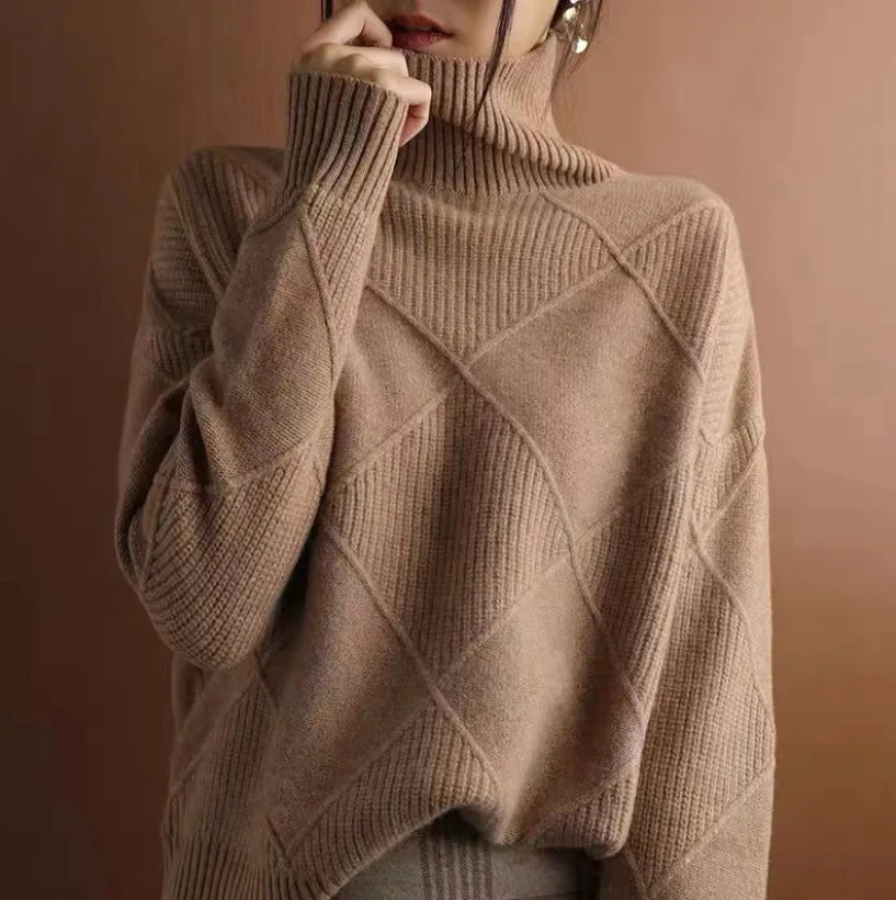 Charlotte – Stylish High-Neck Jumper
