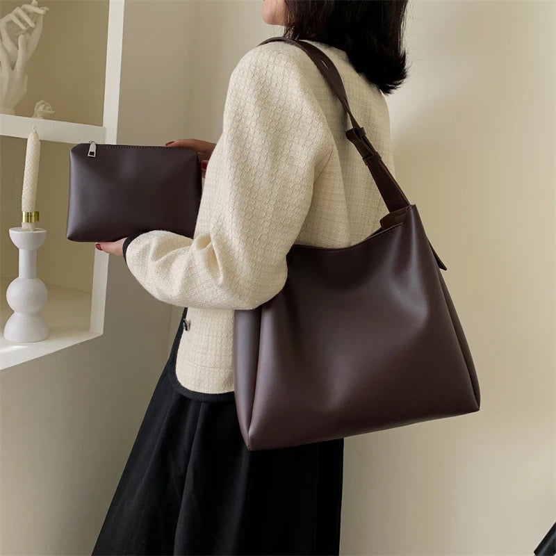 Asløg | Minimalist Shoulder Bag in Modern Cut