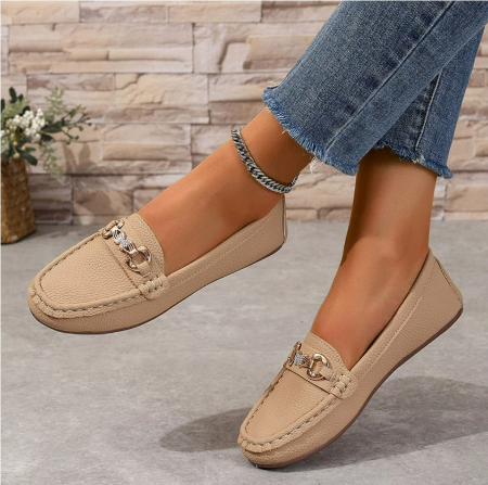 Lara - Classic Loafer