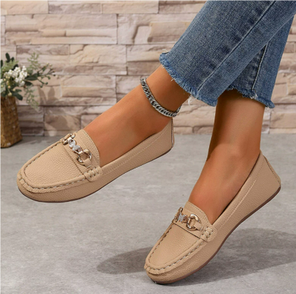 Lara - Classic Loafer
