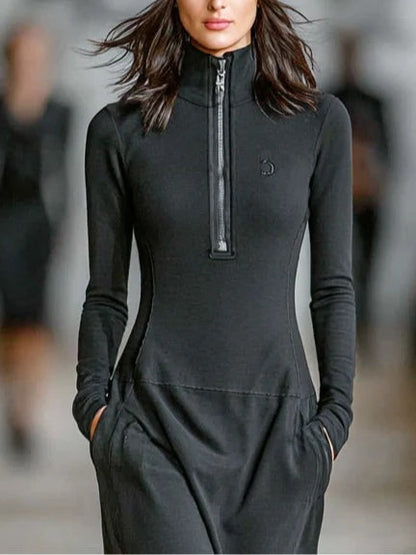 Casual Maxi Dress with Black Turtleneck and Zip-Up Design