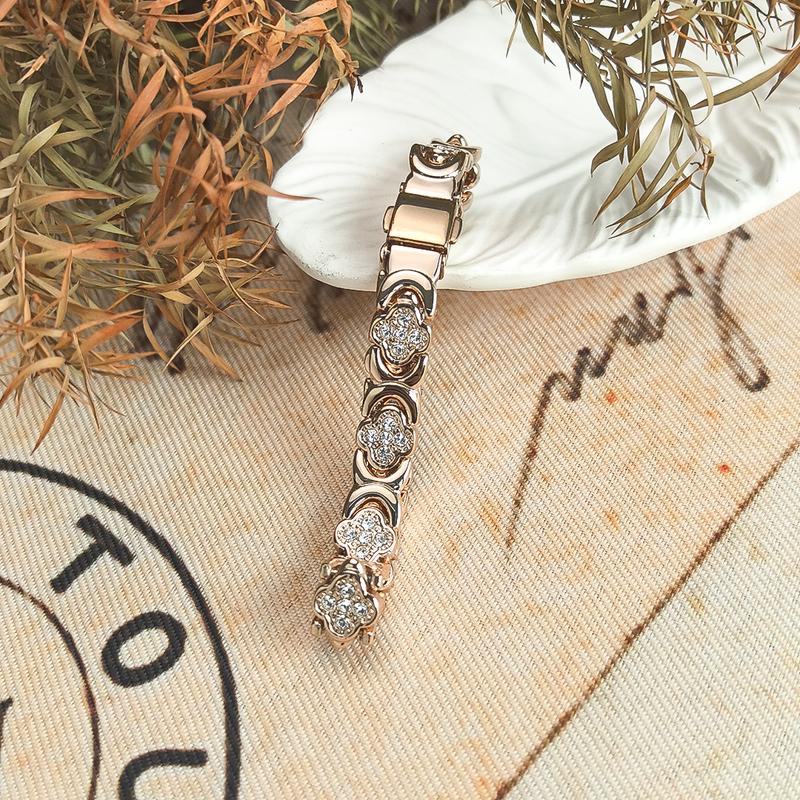 Aurelia™ – Elegant Magnetic Copper Bangle