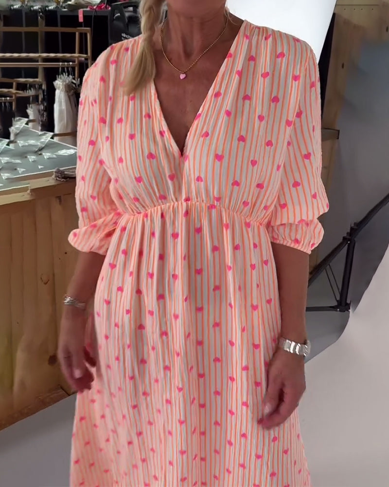 Belle™ – Elegant V-Neck Heart Patterned Dress