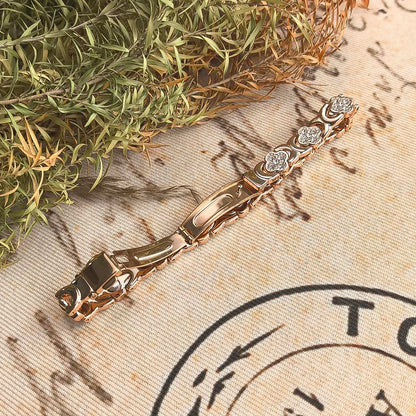 Aurelia™ – Elegant Magnetic Copper Bangle