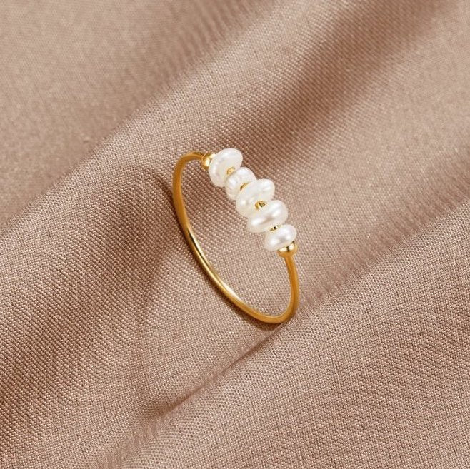 Silva - Ring with Freshwater Pearls